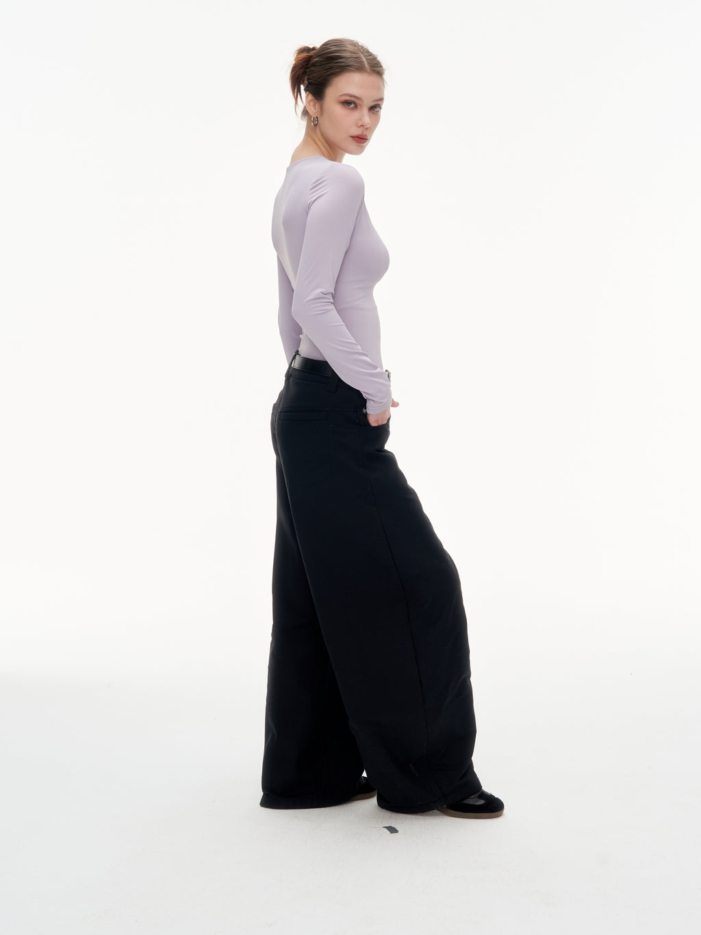 Women's V-Neck Long Sleeve Slim Fit Top - Stretchy Blend Form Fitting Base Layer