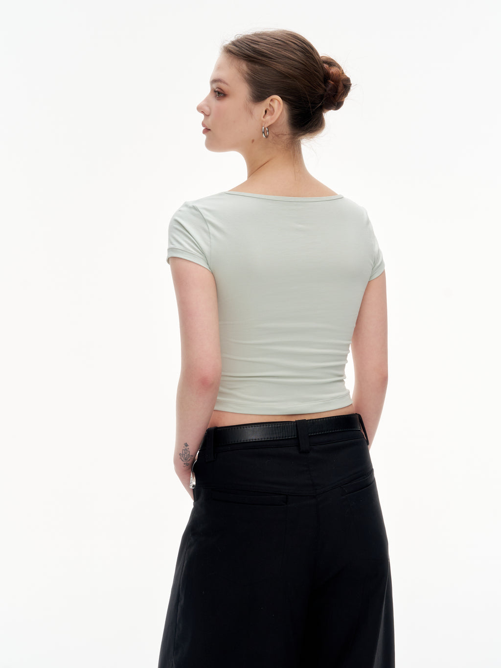 Women's Square Neck Short Sleeve Crop Top - Stretchy Slim Fit Basic Tee