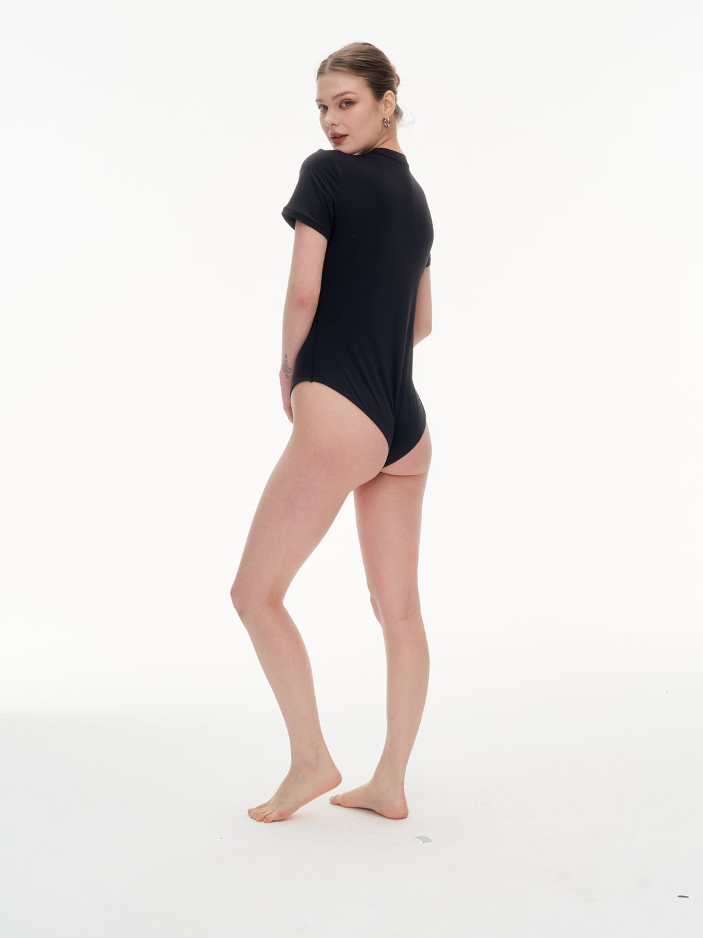 Women's Crew Neck Short Sleeve Bodysuit（SKIMS） - Stretchy 76% Nylon 24% Spandex Slim Fit One Piece Outfit